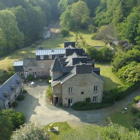 Bed and Breakfast Domaine des Papeteries Plounevez-Moedec Exterior foto