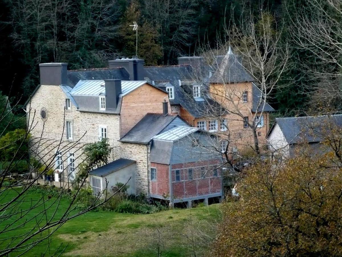 Bed and Breakfast Domaine des Papeteries Plounevez-Moedec Exterior foto
