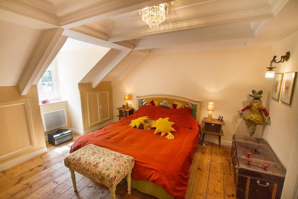 Bed and Breakfast Domaine des Papeteries Plounevez-Moedec Exterior foto