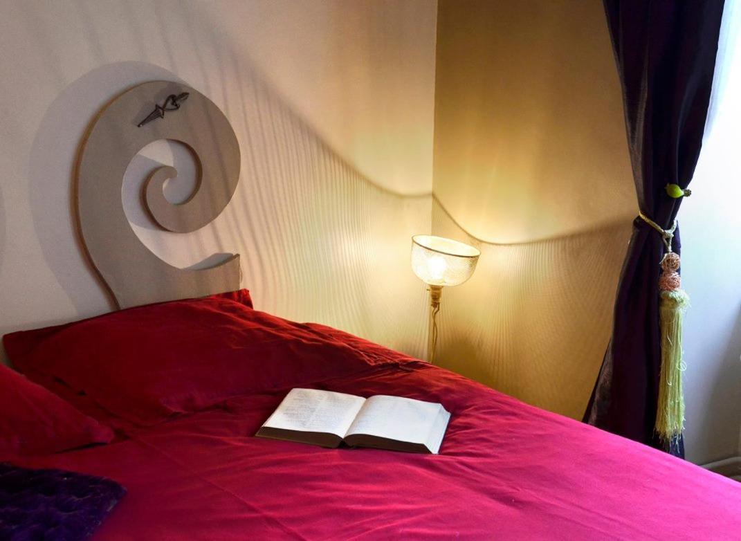 Bed and Breakfast Domaine des Papeteries Plounevez-Moedec Exterior foto