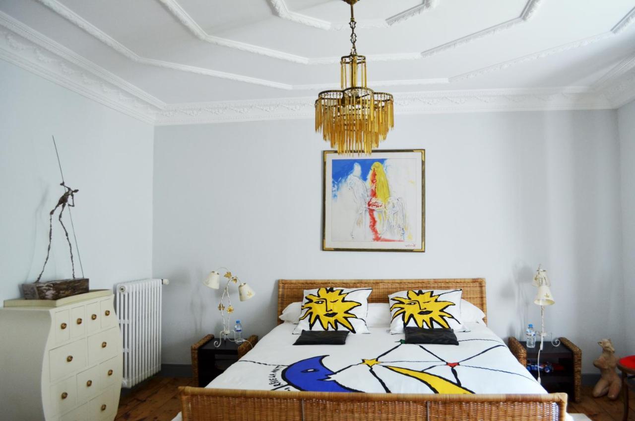 Bed and Breakfast Domaine des Papeteries Plounevez-Moedec Exterior foto